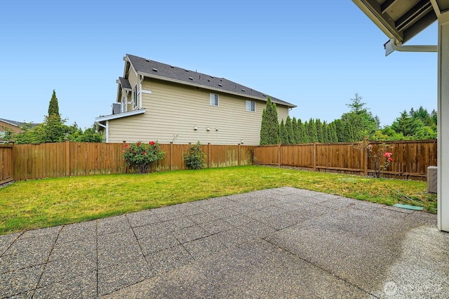 3720 195th Pl SE, Bothell, WA 98012 - fenced backyard with a patio