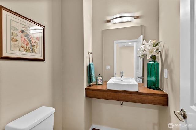 10526 SE 277th Pl, Kent, WA 98030 - bathroom featuring a sink and toilet
