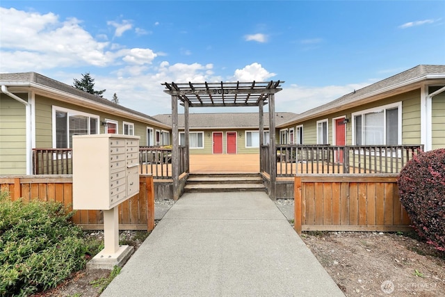 9013 16th Ave SW Unit 8, Seattle, WA 98106 - surrounding community featuring mail area and a pergola