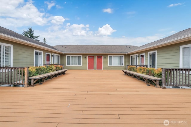 9013 16th Ave SW Unit 8, Seattle, WA 98106 - view of wooden deck