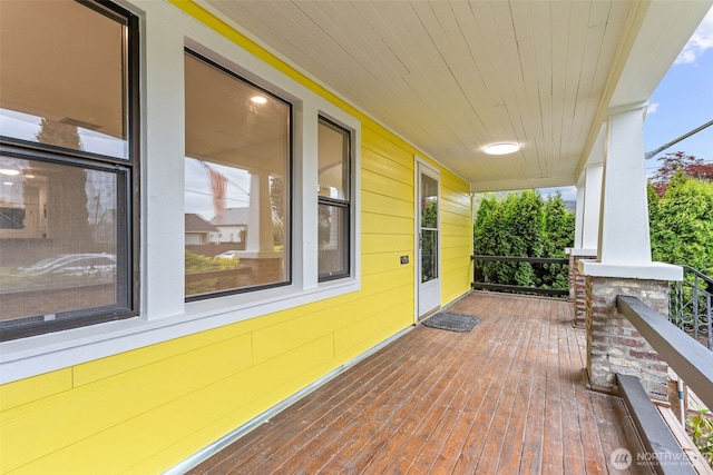 1816 S Adams St, Tacoma, WA 98405 - view of wooden porch