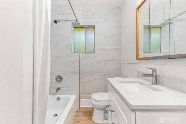1816 S Adams St, Tacoma, WA 98405 - bathroom with vanity, shower / bath combo, and wood finished floors