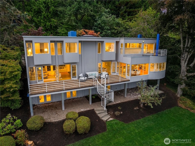5438 E Mercer Way, Mercer Island, WA 98040 - rear view of house featuring a patio area and a balcony