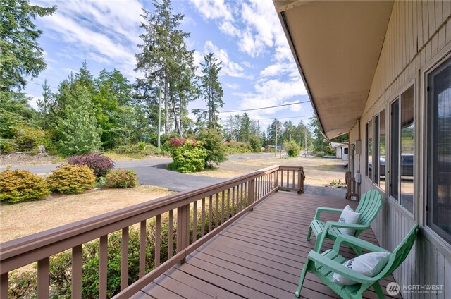 27521 U St, Ocean Park, WA 98640 - view of deck