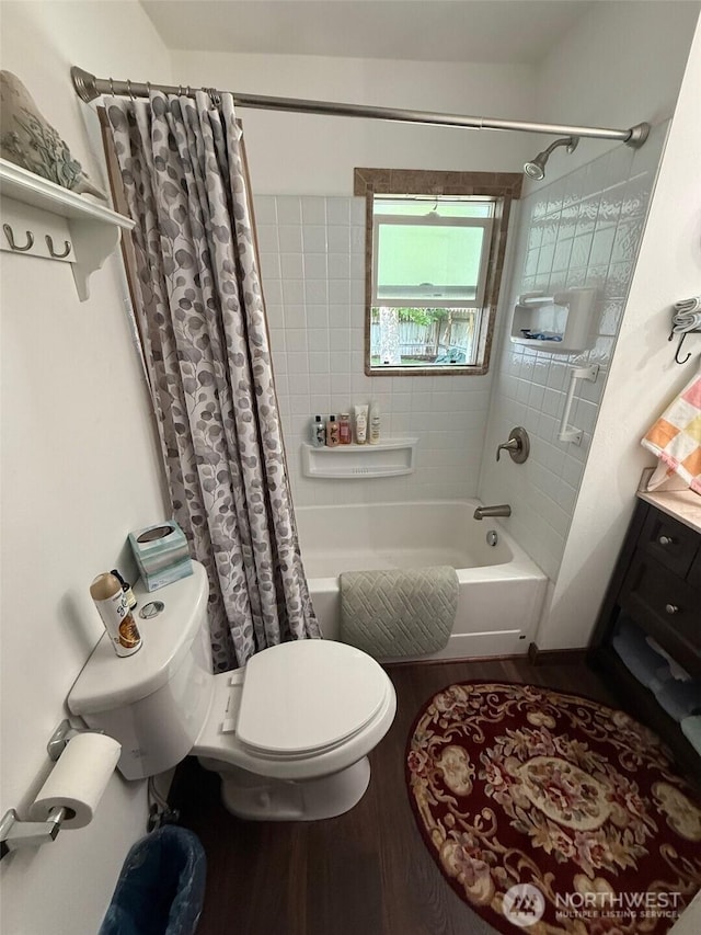 416 Cedar St S, Omak, WA 98841 - full bathroom featuring shower / tub combo with curtain and wood finished floors