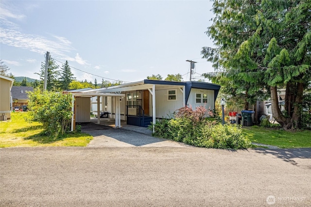 2500 Samish Way Unit 44, Bellingham, WA 98229 - view of front facade with an attached carport