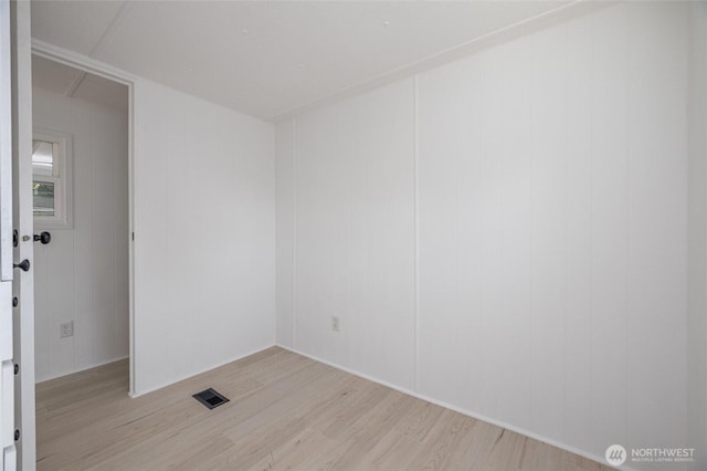 2500 Samish Way Unit 44, Bellingham, WA 98229 - unfurnished room with light wood-type flooring