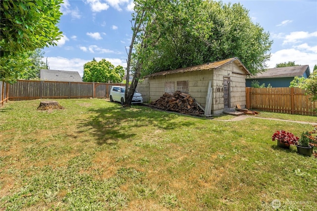 5221 S I St, Tacoma, WA 98408 - fenced backyard featuring a shed