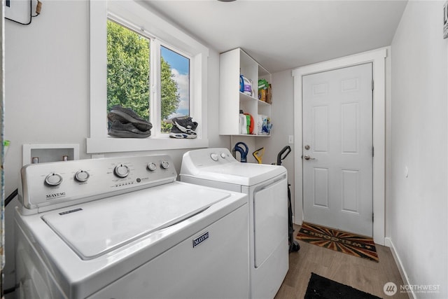 5221 S I St, Tacoma, WA 98408 - laundry room featuring washing machine and dryer and wood finished floors