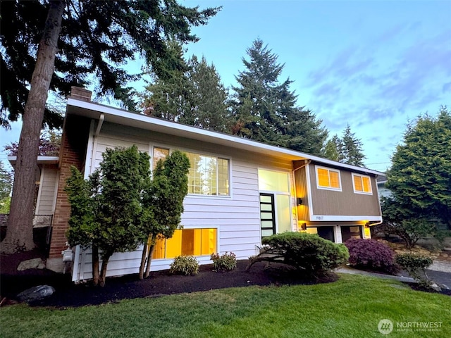 19807 80th Pl W, Edmonds, WA 98026 - raised ranch with a chimney and a front yard