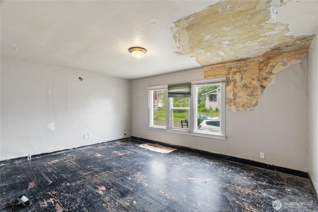 301 W 3rd St, Aberdeen, WA 98520 - view of spare room