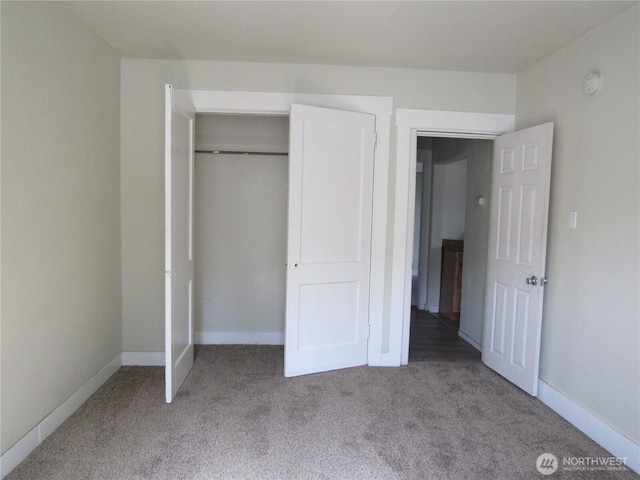 301 W 3rd St, Aberdeen, WA 98520 - unfurnished bedroom with carpet flooring and a closet