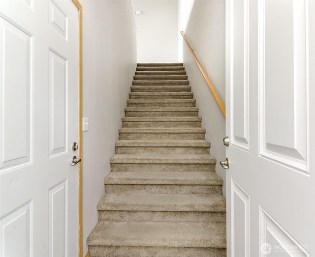 2630 Hamilton Ave, Dupont, WA 98327 - view of stairway