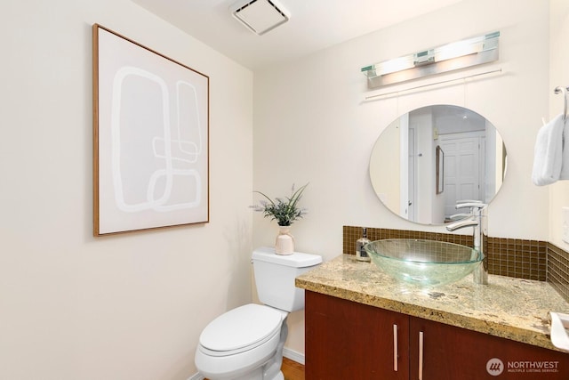 11404 NE 103rd St, Kirkland, WA 98033 - bathroom with decorative backsplash and vanity