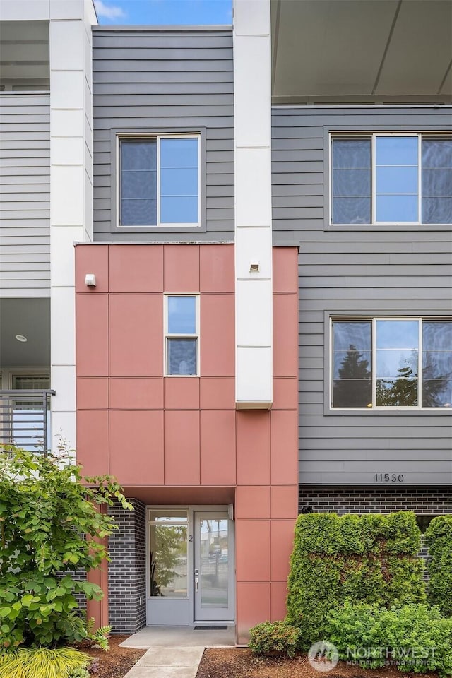 11530 117th Ln NE Unit 2, Kirkland, WA 98034 - entrance to property