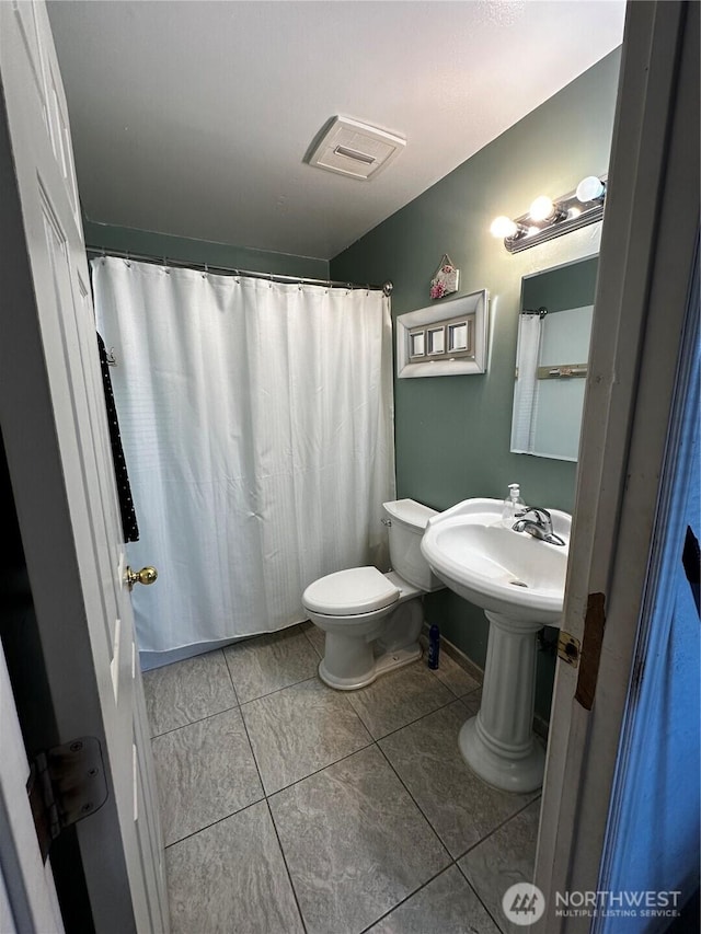 438 Biggs Dr, Moses Lake, WA 98837 - bathroom with toilet