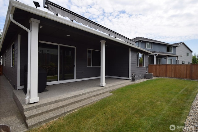 4650 Viridian Ave SW, Port Orchard, WA 98367 - rear view of house with a patio area