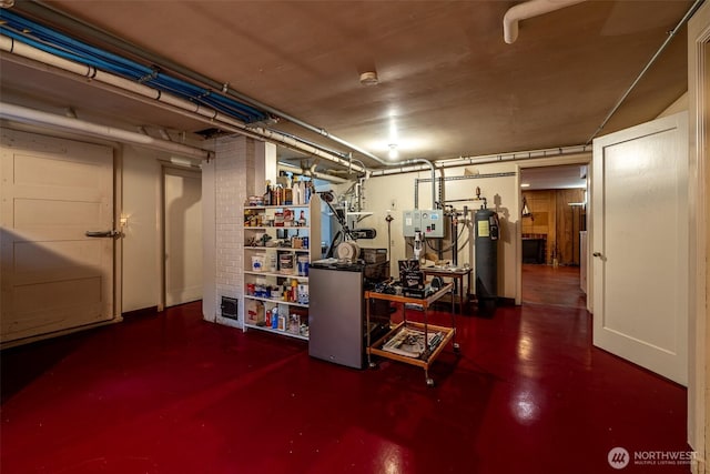 601 Yakima St, Wenatchee, WA 98801 - finished below grade area featuring water heater