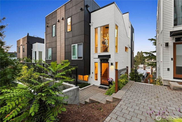 3418 23rd Ave W, Seattle, WA 98199 - view of front of house