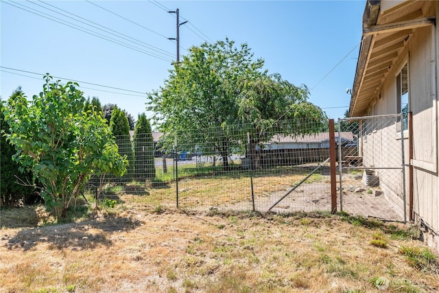 642 SW 5th Ave, Castle Rock, WA 98611 - view of yard