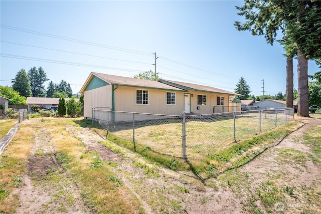 642 SW 5th Ave, Castle Rock, WA 98611 - view of front of home