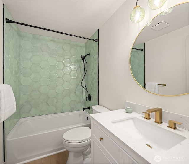702 34th St, Everett, WA 98201 - full bathroom featuring vanity, bathtub / shower combination, and wood finished floors