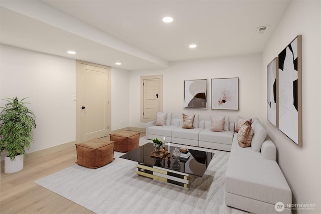 702 34th St, Everett, WA 98201 - living area with recessed lighting and wood finished floors