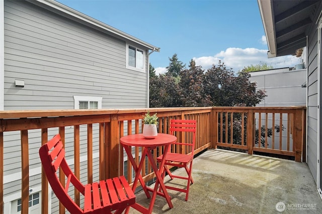 7000 Cleopatra Pl NW Unit 303, Seattle, WA 98117 - view of wooden terrace