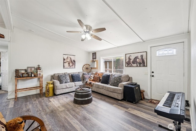 725 37th St SE Unit 36, Auburn, WA 98002 - living area featuring a ceiling fan and wood finished floors