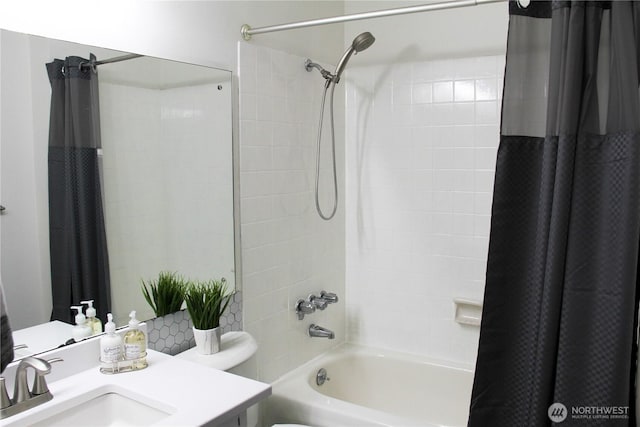 2010 Waverly Pl N, Seattle, WA 98109 - full bath with vanity and shower / bath combo with shower curtain