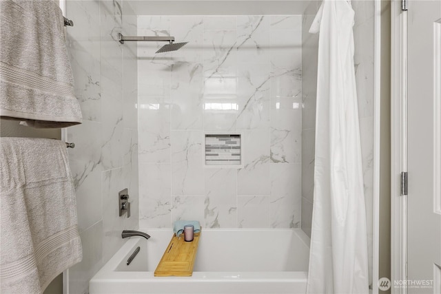 4026 Stone Way N Unit 501, Seattle, WA 98103 - full bath with shower / tub combo