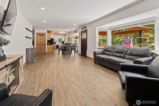 330 Swauk Creek Ln, Cle Elum, WA 98922 - living area with light wood-style floors and recessed lighting