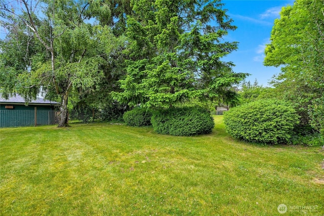 2714 Alderwood Ave, Bellingham, WA 98225 - view of green lawn