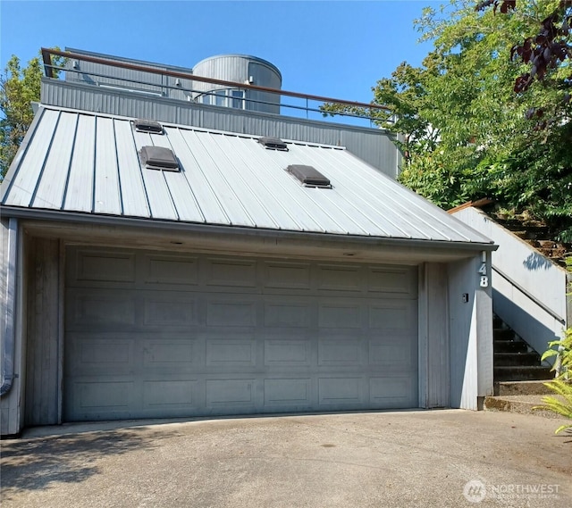 148 NW 59th St, Seattle, WA 98107 - view of detached garage