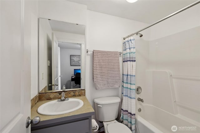 8450 25th Ave SW Unit B, Seattle, WA 98106 - bathroom with shower / bathtub combination with curtain and vanity