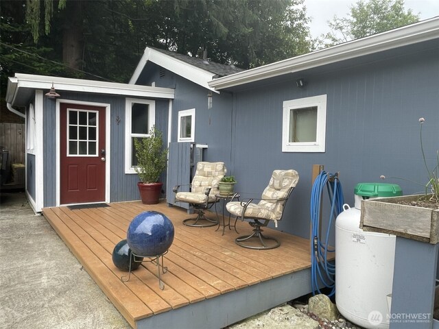 41504 Mountain View Pl E, Gold Bar, WA 98251 - view of wooden terrace