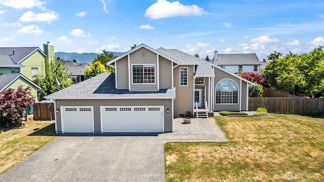 535 Blanchat Ct, Enumclaw, WA 98022 - traditional-style home featuring driveway and roof with shingles