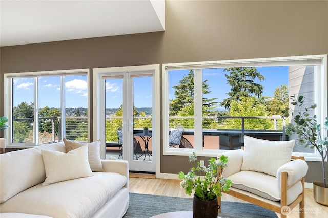 101 NW 58th St Unit 10, Seattle, WA 98107 - view of sunroom / solarium