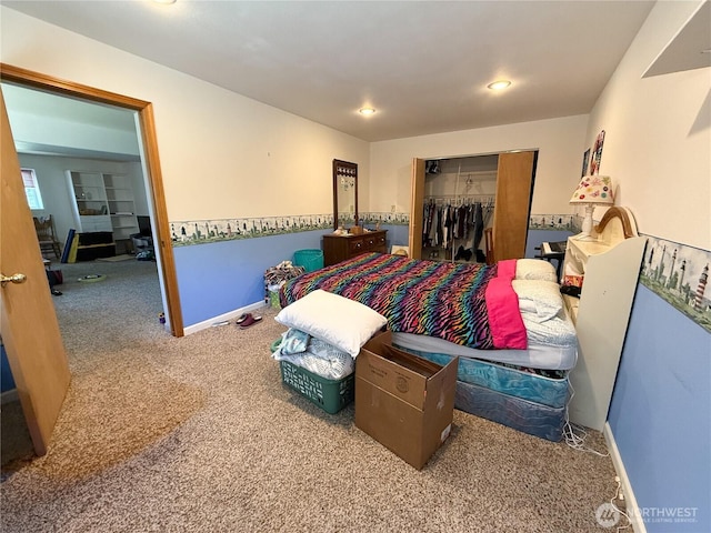 16 River Overlook St, Omak, WA 98841 - bedroom featuring carpet flooring, a closet, and recessed lighting