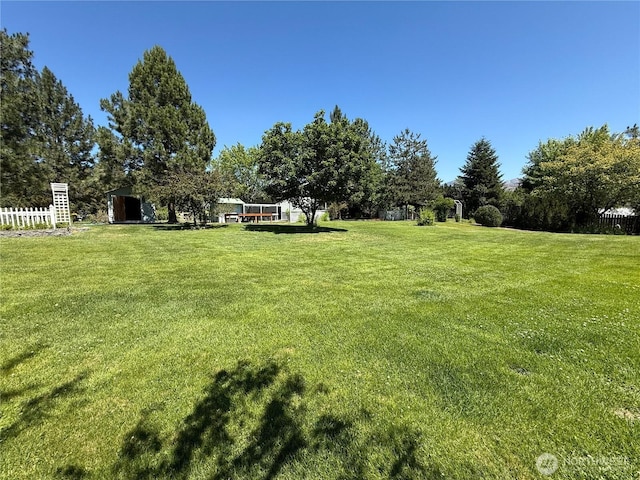16 River Overlook St, Omak, WA 98841 - view of yard