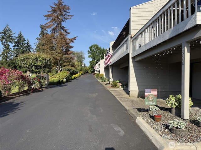 2748 SW 327th St S, Federal Way, WA 98023 - view of asphalt street featuring curbs