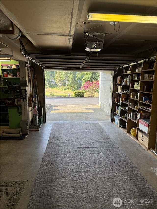 2748 SW 327th St S, Federal Way, WA 98023 - garage with a garage door opener