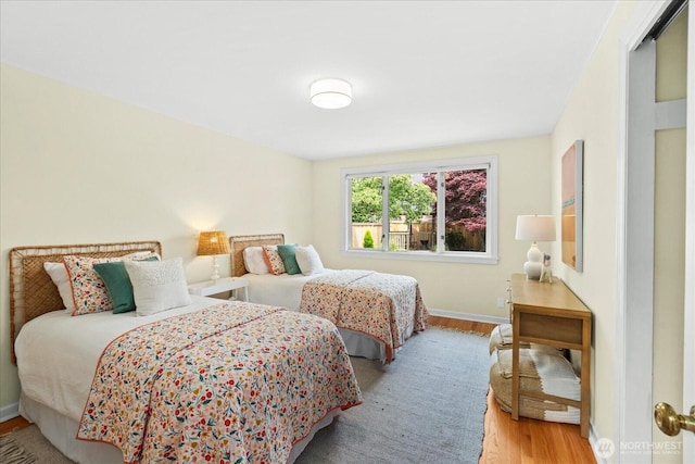 2906W Eaton St, Seattle, WA 98199 - bedroom featuring wood finished floors and baseboards