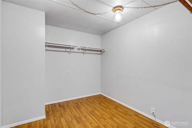 900 29th St SE Unit E-22, Auburn, WA 98002 - spacious closet featuring light wood-style flooring