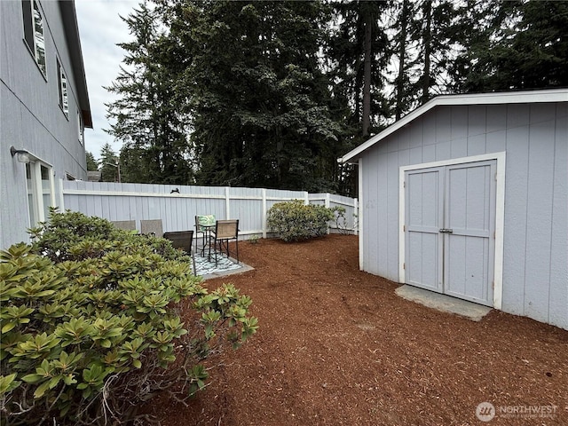 3615 Auburn Way S Unit B, Auburn, WA 98092 - view of yard with a shed