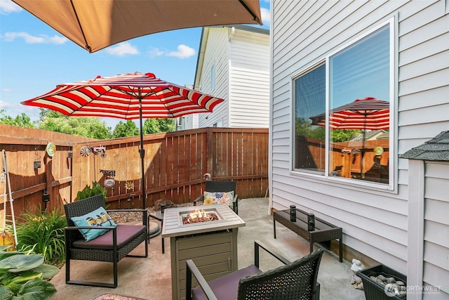 5118 NE 75th Ave, Vancouver, WA 98661 - view of patio featuring a fire pit
