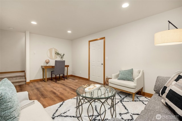 10290 NE Ruddy Duck Ln, Bainbridge Island, WA 98110 - living area with wood finished floors and recessed lighting