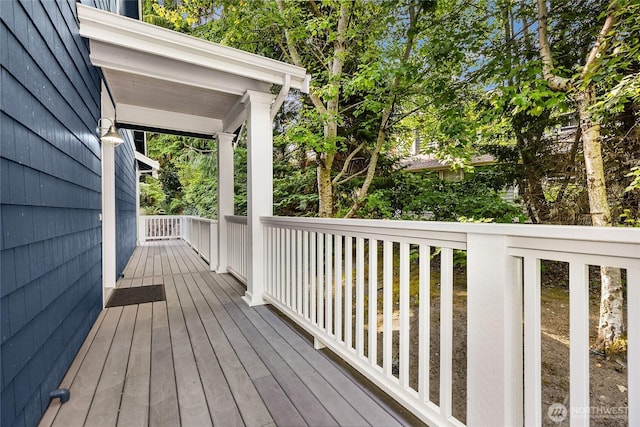 10290 NE Ruddy Duck Ln, Bainbridge Island, WA 98110 - view of porch