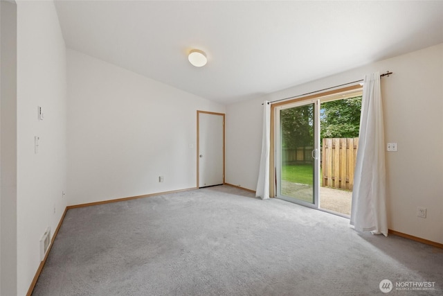421 E Marion St, Aberdeen, WA 98520 - carpeted spare room featuring baseboards