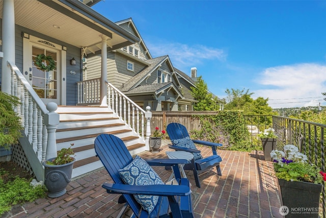 2707 4th Ave W, Seattle, WA 98119 - wooden terrace featuring a patio